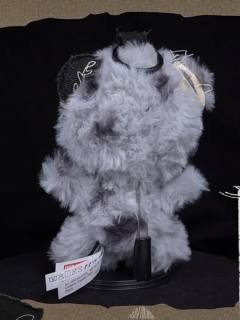 雾野将至的直播间实物展示，毛茸茸的，感觉还不错。