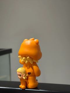 最被忽视的温柔熊是这系列最特别的 可以把熊熊头套摘下来 嘎子