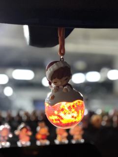 抽到了labubu，现场就找人换了我的最爱小野。做车挂也太帅