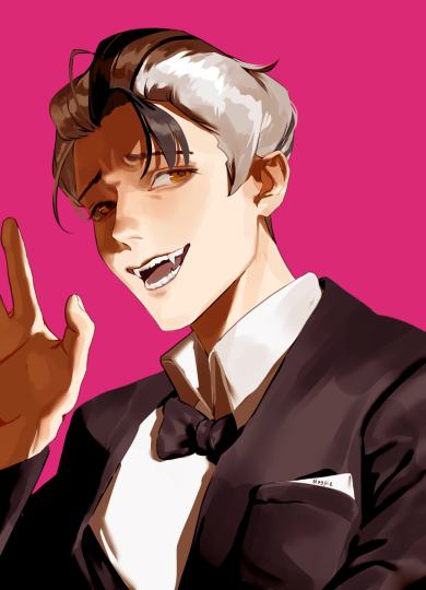 嗨~我是宝伯特看完拟了少爷就该梳背头啊