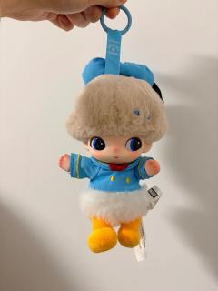 在店里买的，不让摸不让抽，直接去柜台付款，店员给哪个就是哪个