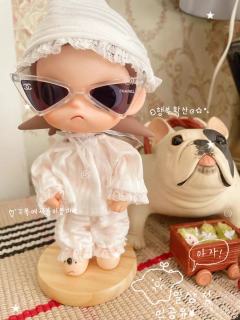 咱也是有Zsiga可动人偶的人喽，好喜欢😍
买好后直接丢地