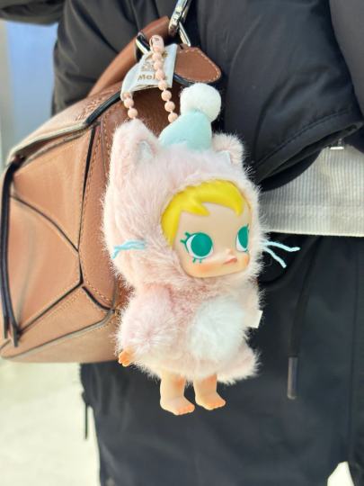 选了个相对最重，上下还摇不动，就是心愿小粉了