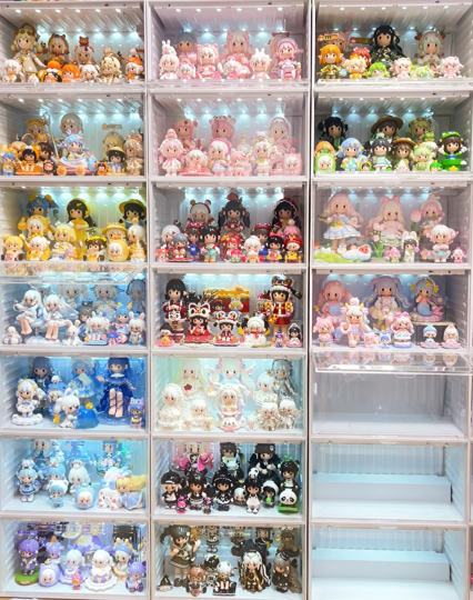 还有三个小盒子