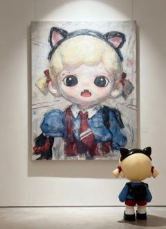 Zoraa妹妹真的超大只，手感漆和亮面漆工艺很赞