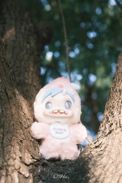 Polar的小怪物毛绒已经可爱到另一个level了
她带着勇