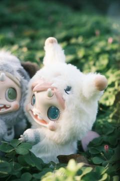 Polar的小怪物毛绒已经可爱到另一个level了
她带着勇