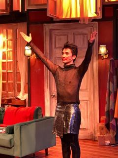 刘添祺老师携戏剧新作《外人》入驻星空间啦！这部作品在小剧场中