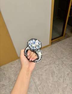 拼豆最难的根本就不是大图，是这种好多好多相近色的图，拼的人眼