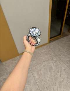 拼豆最难的根本就不是大图，是这种好多好多相近色的图，拼的人眼