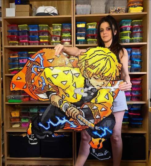 👩‍🎨Estela López（@mell_ocotton）2016年就开始拼豆她的作品平时大多以动漫角色为主题看得出来非常喜欢动漫