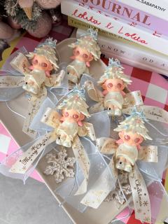 来参加派对的人好多呀