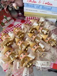 来参加派对的人好多呀