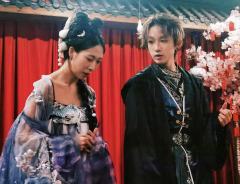 “每个神明都曾是信徒，每个信徒终将成为神明。”

🌟类型：