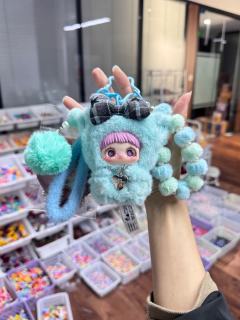 原来难过不用自己扛，有一个毛茸茸的情绪搭子在身边，空气都会变