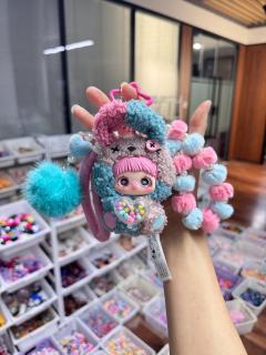 原来难过不用自己扛，有一个毛茸茸的情绪搭子在身边，空气都会变