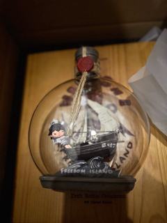 没抢到漂流瓶。。。。。。。。。。。。这有点难受，加价买了个，