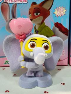 谁懂啊！花花动物城盲盒把浪漫焊在DNA里了💐
迪士尼女孩直