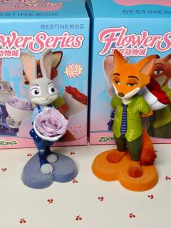 谁懂啊！花花动物城盲盒把浪漫焊在DNA里了💐
迪士尼女孩直