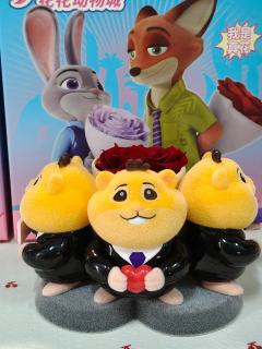 谁懂啊！花花动物城盲盒把浪漫焊在DNA里了💐
迪士尼女孩直