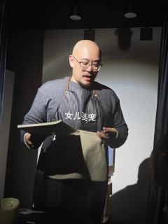 “哥，你说过，有我们三个人的地方才是家”
​“大哥的手不能冷