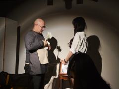 “哥，你说过，有我们三个人的地方才是家”
​“大哥的手不能冷