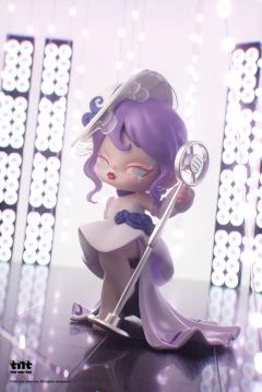 最喜欢妹妹了，甜甜惹人爱，其次就是白毛哥哥舞台王者，图片顺序