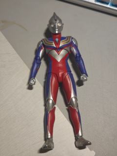 腰舍不得掰啊，就怕裂了