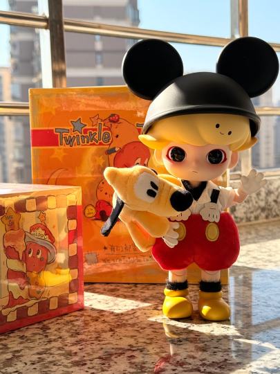 这款dimoo 真是怎么摆都好看 很百搭 一下子出片