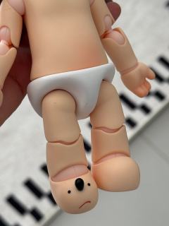 好不容易价格降了 入了一只
嘎子姐的品控是这的水平吗