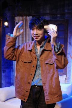 悬疑恐怖话剧《天黑请闭眼》是有点意思

整个剧目还是有一点点