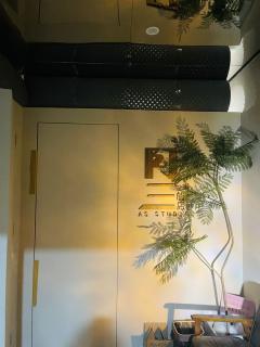 @阿三的店
“我不是先天性的盲人
我曾见过这世界的美