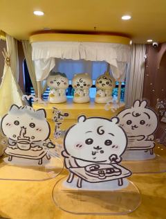 🍰杭州限定｜定胜糕吉伊挂件✨
杭城特色美食联名来袭，软萌吉