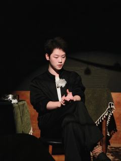 ✨ 爱不会使我寡不敌众,爱不会让我赤手空拳
🔖沉浸式讲故