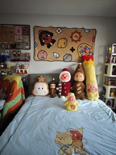 星星人的抱枕 头枕 坐垫真的是最实用的娃，
每天离不开的存在