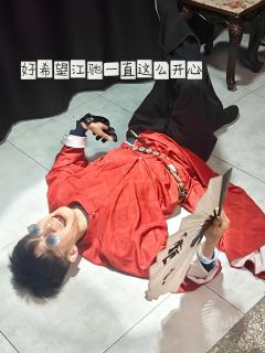 “小女侠的愿望里没有哥哥，没有父亲，没有爱人，唯有剑”
🧩