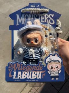 泡泡玛特 飞翔的labubu系列- Labubu水手搪胶毛绒