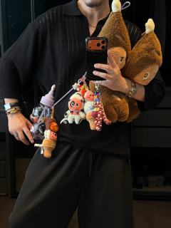 😁
拿到了
星星人-欢迎来到月球表面
还是很可爱的嘛
个个