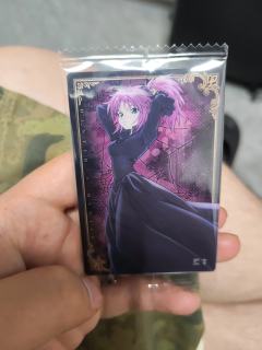 这张卡片上的角色是玛奇（マチ，Machi），出自经典动漫《全