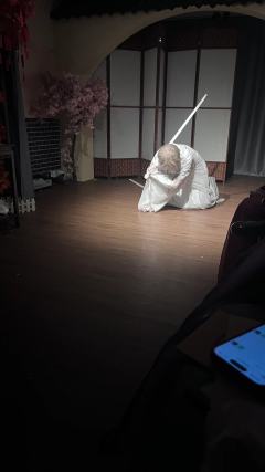 待君至
真心无价,但我允许你以物易物
📖剧本:待君至
�