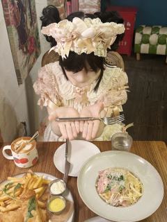 身陷153cm/37.5kg/腰56cm/🐻82cm/肩3
