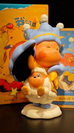 🌟晚安，世界！星星人会一直守护着你🌟

🌙 星星人戴着