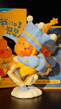 🌟晚安，世界！星星人会一直守护着你🌟

🌙 星星人戴着