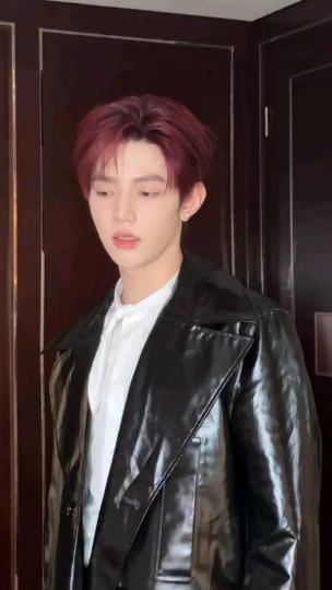 章昊，难道这就是你的超级分身吗？停停停！小哥哥，这对吗？