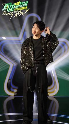 疯狂星友团
进剧场之前我完全没有看过任何剧透、repo，对这