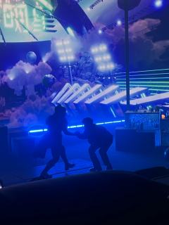 宇宙大明星repo
总结：好听女人牛
剧情的话，是适合下班党