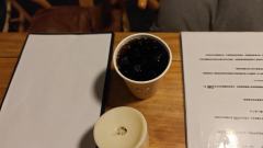 踏尽人间阑珊处,槐花惊鸿照影疏。
相思若解千山雪,策马扬