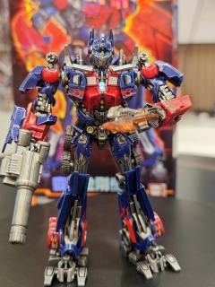 布鲁可变形金刚