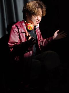 剧本名：流氓叙事
人数：6人（3女2男1随意）
类型：情感 