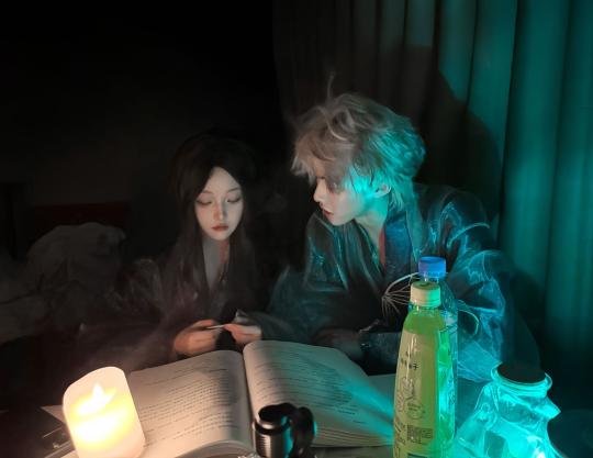 🌠前言：时隔一年，我终于玩上蟪蛄春秋了。这一年间总收到过各种本友反馈，当然——是来自于我的请求。“玩完了跟我说说怎么样，不要剧透哟～”
从他人那里得到的能概括成四个字——平平无奇，我也自然而然不再抱有
